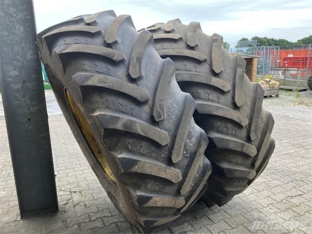BKT 650/85R38 Banden, wielen en velgen