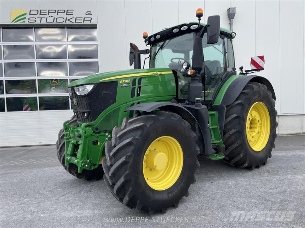 John Deere 6250R Tractoren