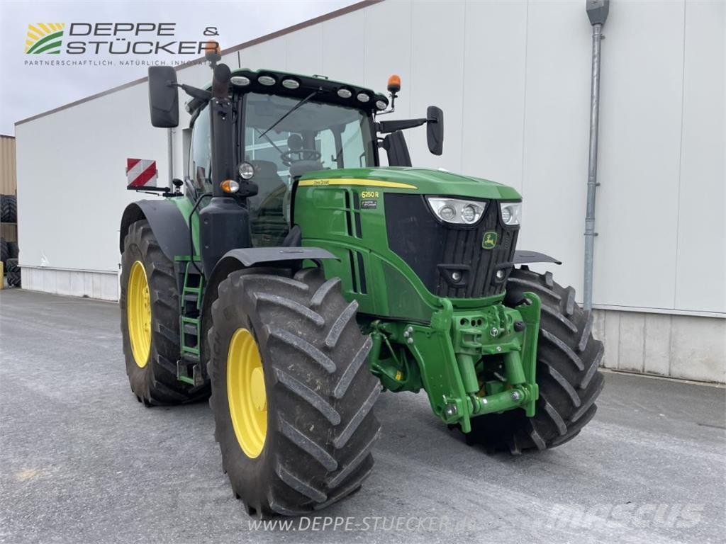 John Deere 6250R Tractoren
