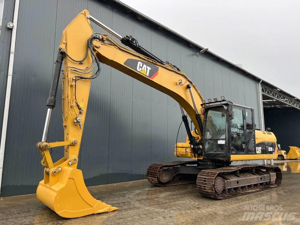 CAT 323D L Rupsgraafmachines