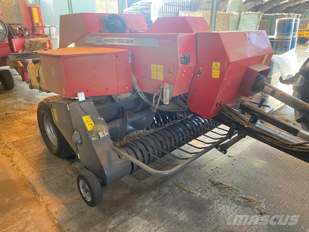 Massey Ferguson 1842 Vierkante balenpers