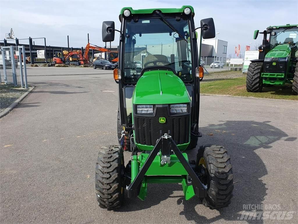 John Deere 2026R Compacttrekkers