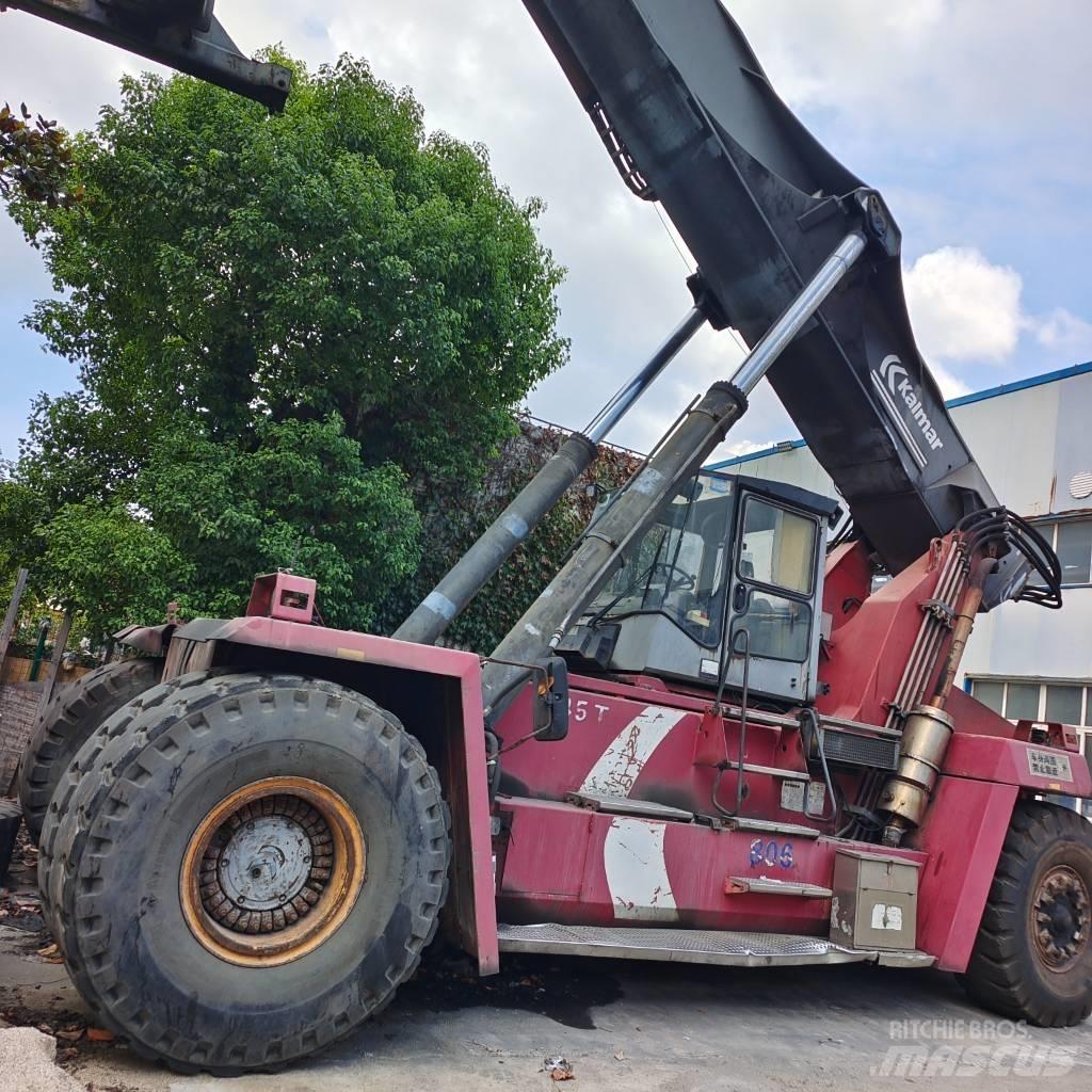 Kalmar DRF450 Reachstackers