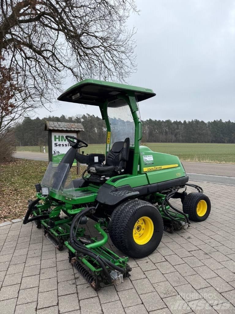 John Deere 8700 A Golfbaanmaaiers