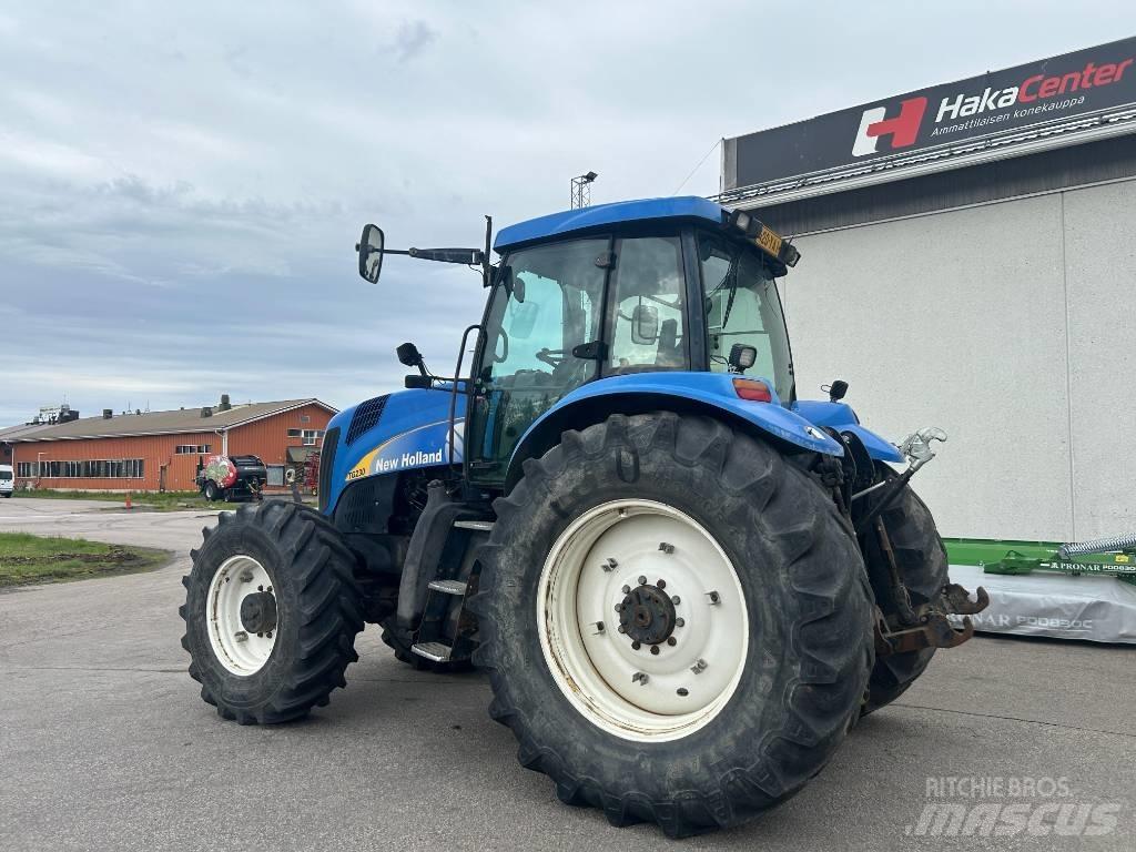 New Holland TG 230 Tractoren