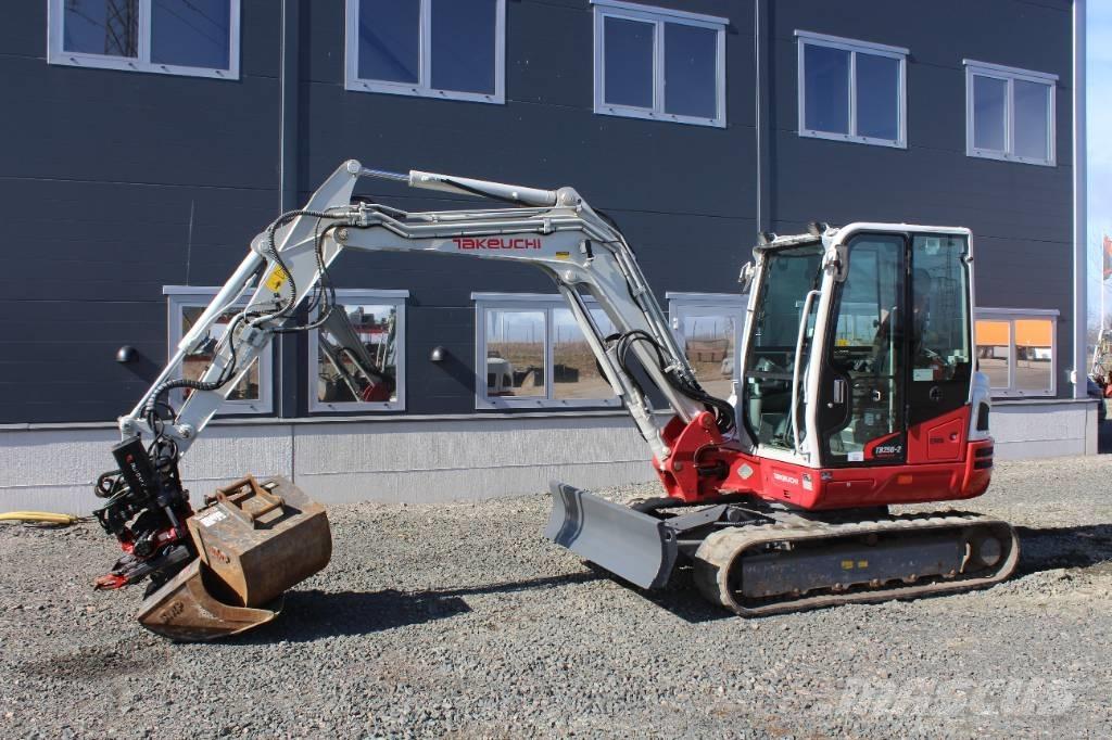 Takeuchi TB 250 Minigraafmachines < 7t