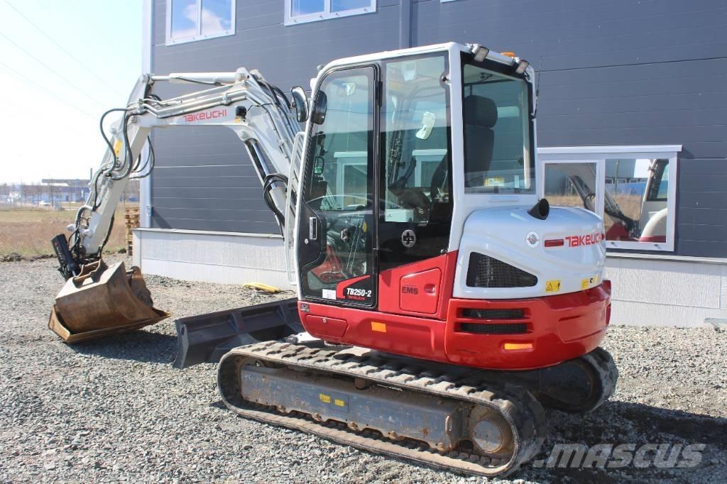 Takeuchi TB 250 Minigraafmachines < 7t