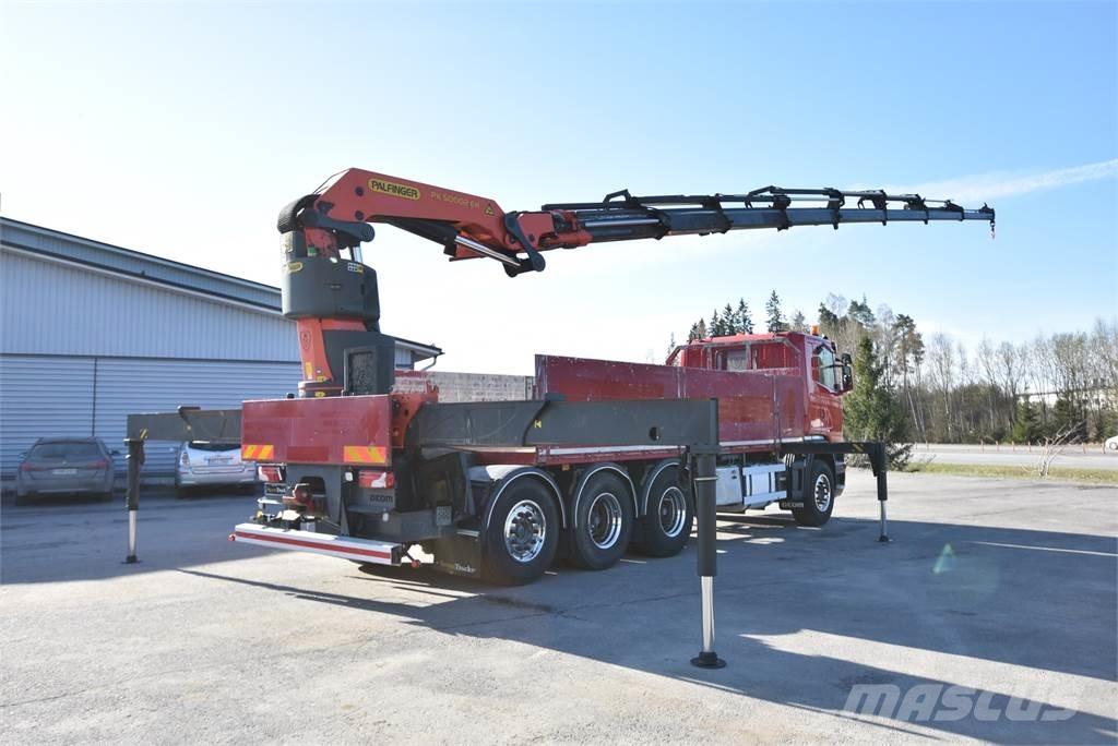 Scania G440 8X4 Vlakke laadvloer met kraan