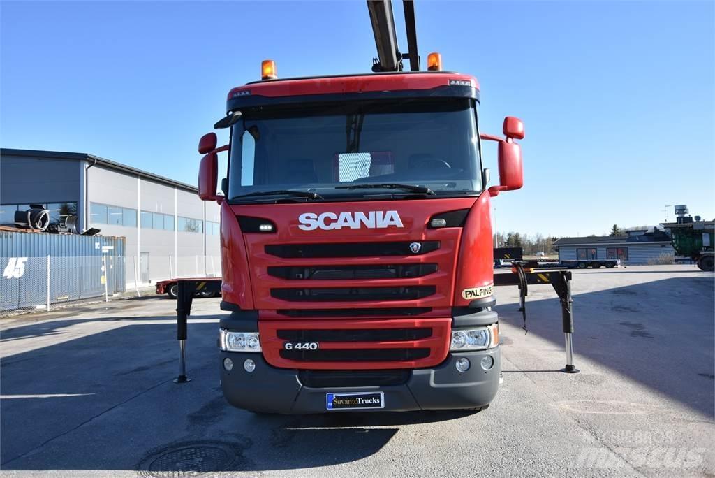 Scania G440 8X4 Vlakke laadvloer met kraan