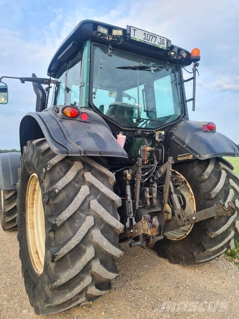 Valtra T 173 HiTech Tractoren