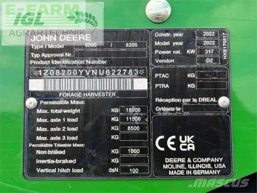 John Deere 8200 i Zelfrijdende veldhakselaars