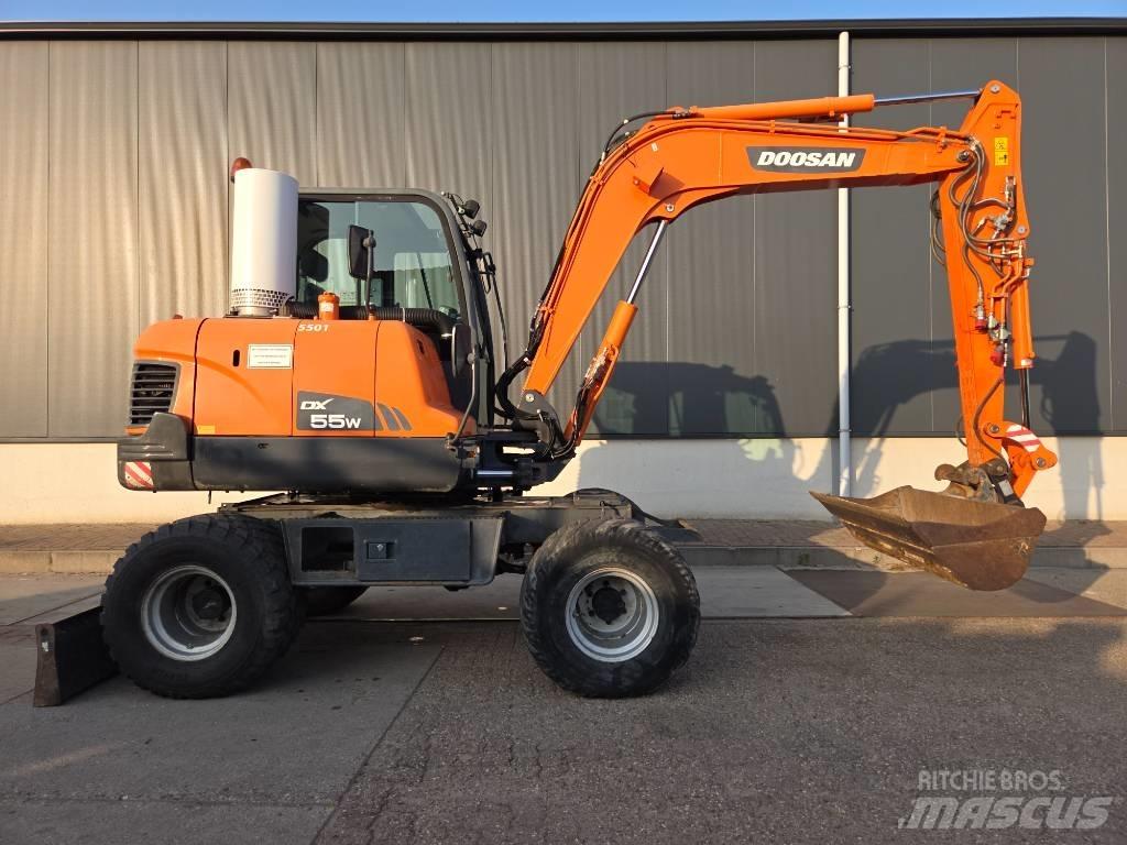 Doosan DX 55 W Wielgraafmachines