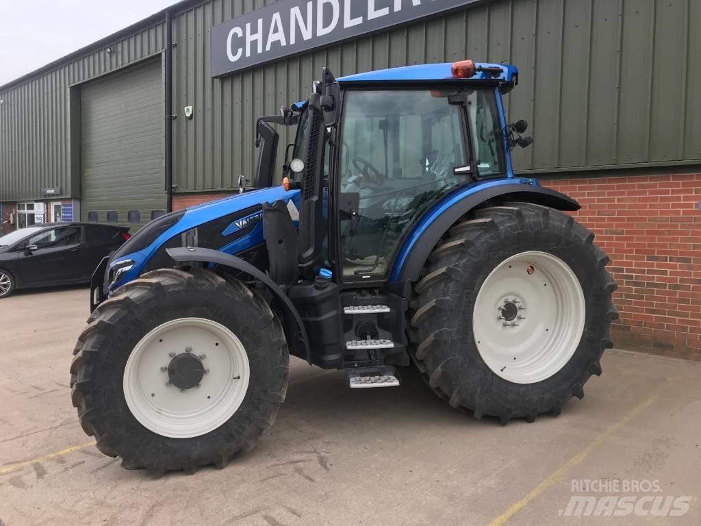 Valtra G 135 A Tractoren