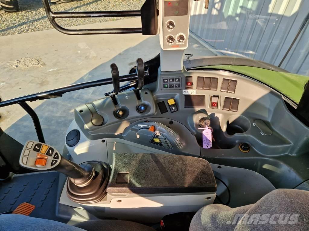 CLAAS Arion 420 Tractoren