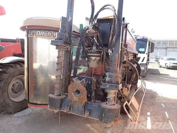 Ditch Witch JT30AT Surface drill rigs
