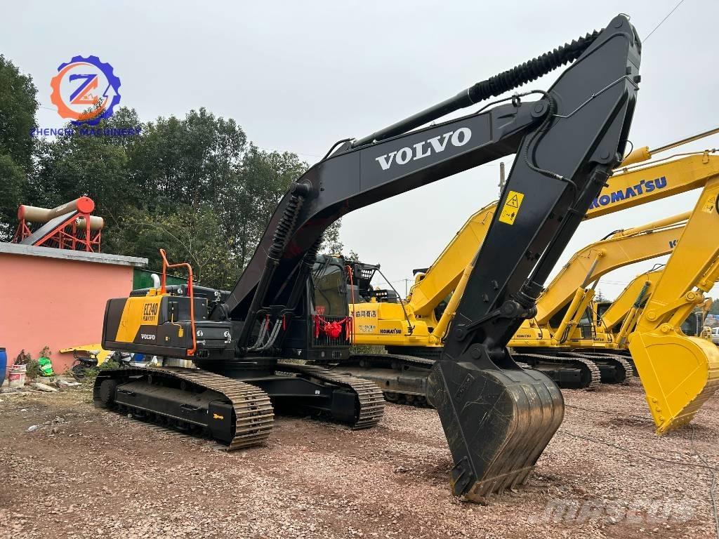 Volvo EC 240 Rupsgraafmachines