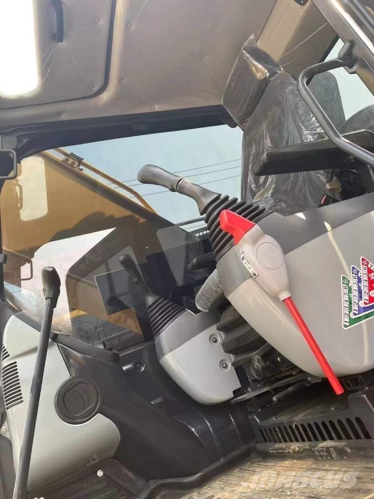 Komatsu PC 200 8N Rupsgraafmachines