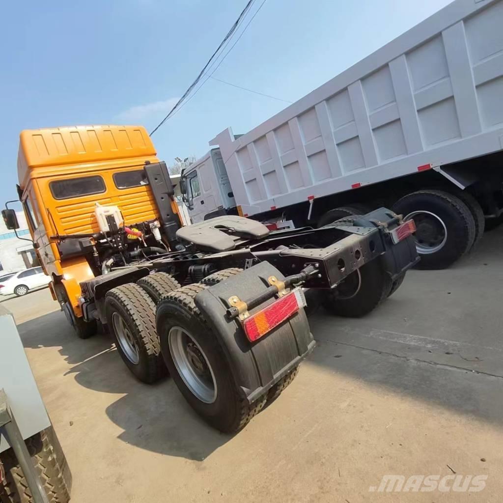 Shacman F3000 6x4 Trekkers
