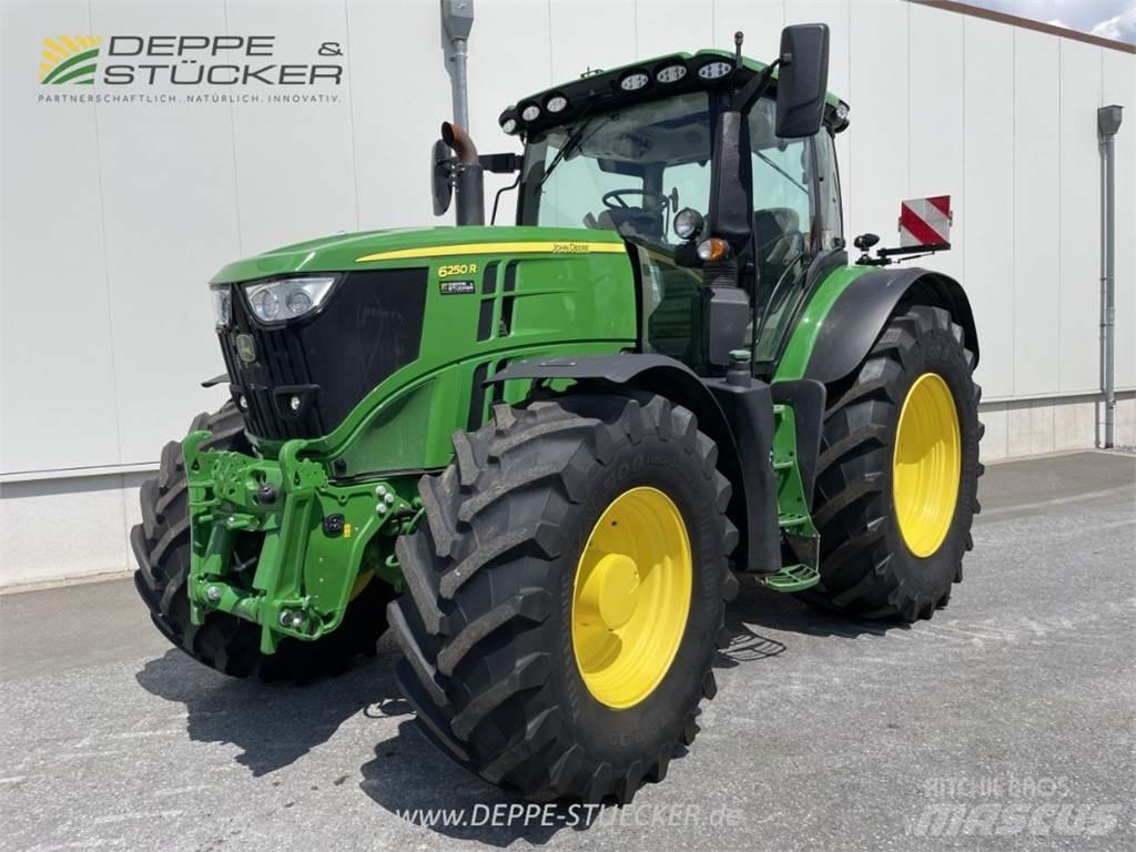 John Deere 6250R Tractoren