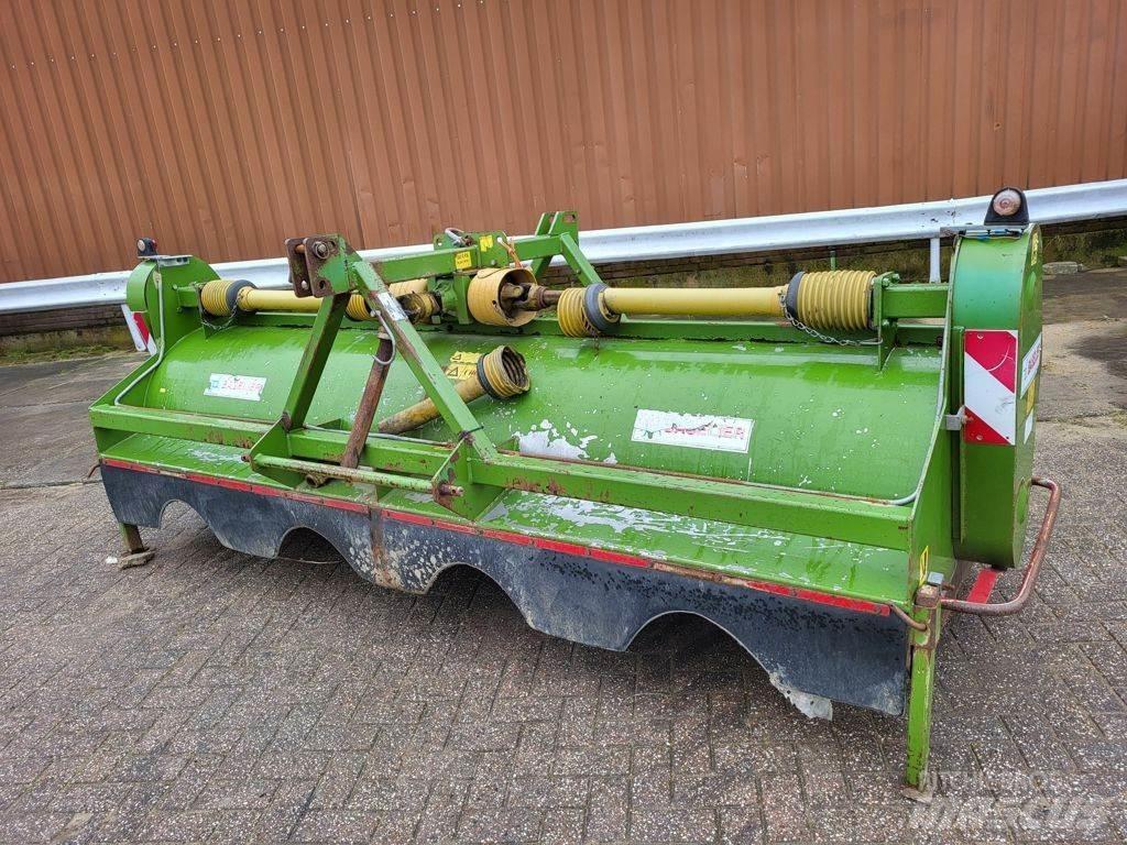 Baselier LKB 320 Klepelmaaiers