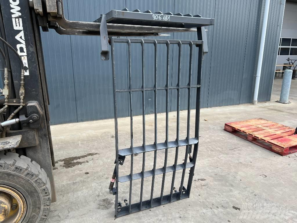 Doosan DX180 / DX225 Cabine en interieur