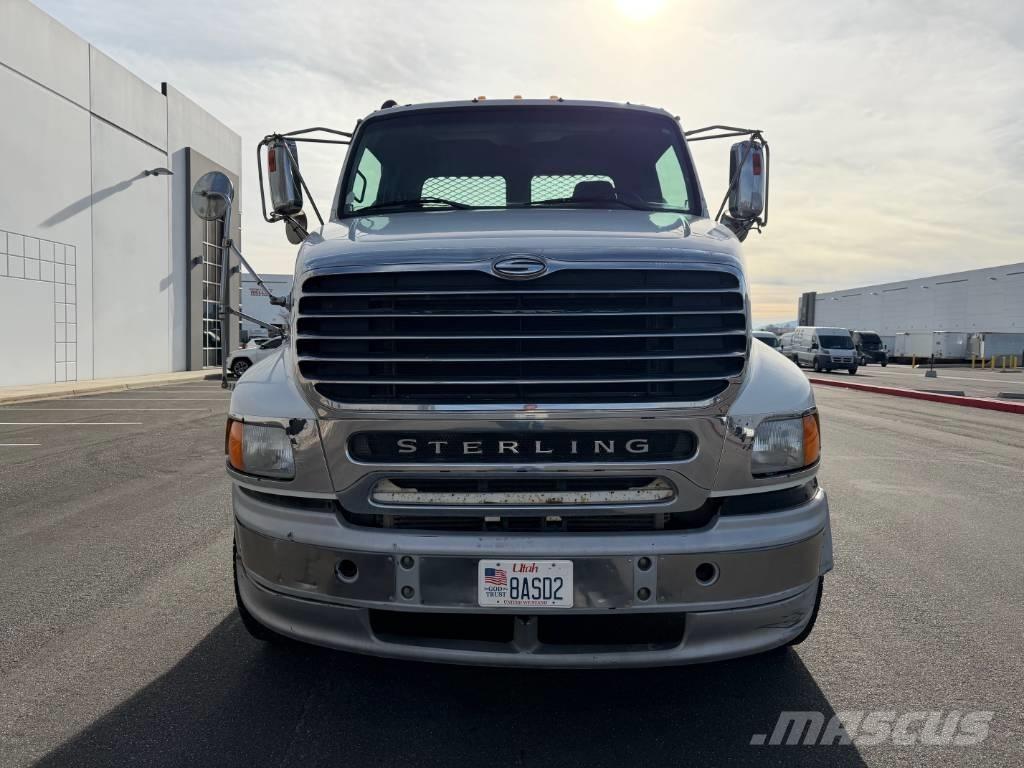 Sterling AT 9500 Containertrucks met kabelsysteem