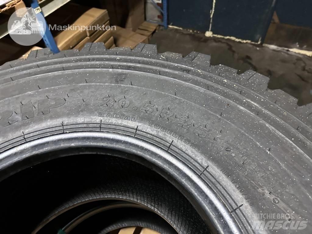 Nokian Load grip L-3 Banden, wielen en velgen