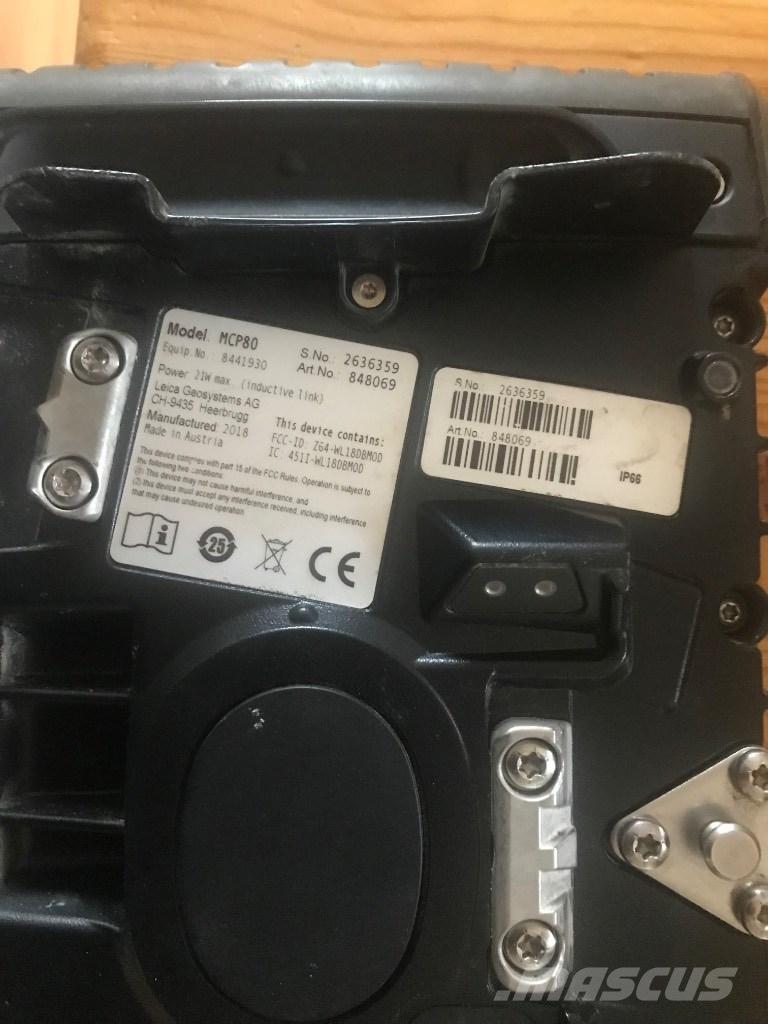 Hitachi ZX 135 US-7 Rupsgraafmachines