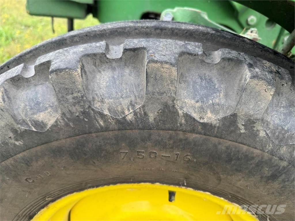 John Deere 1040 S Tractoren