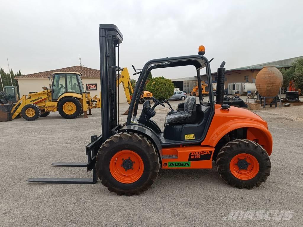 Ausa CH 250 X4 Vorkheftruck voor zwaar terrein