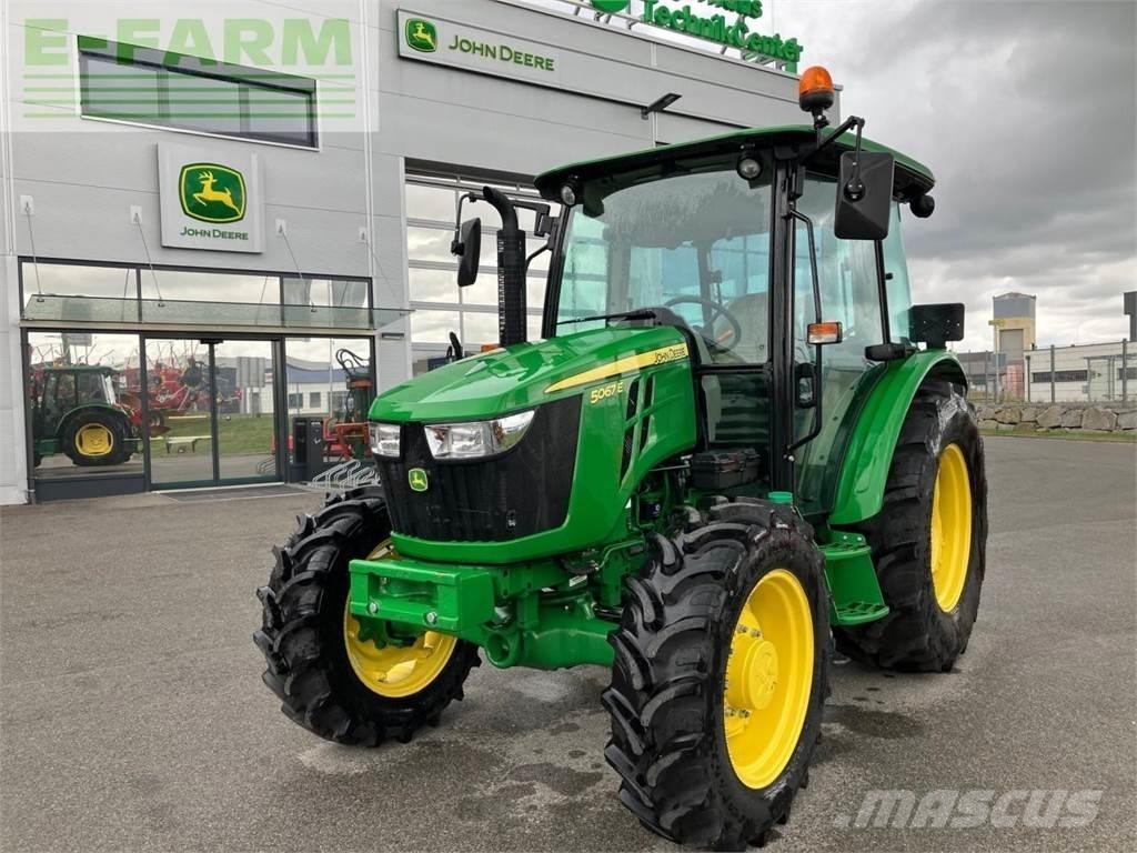 John Deere 5067E Tractoren