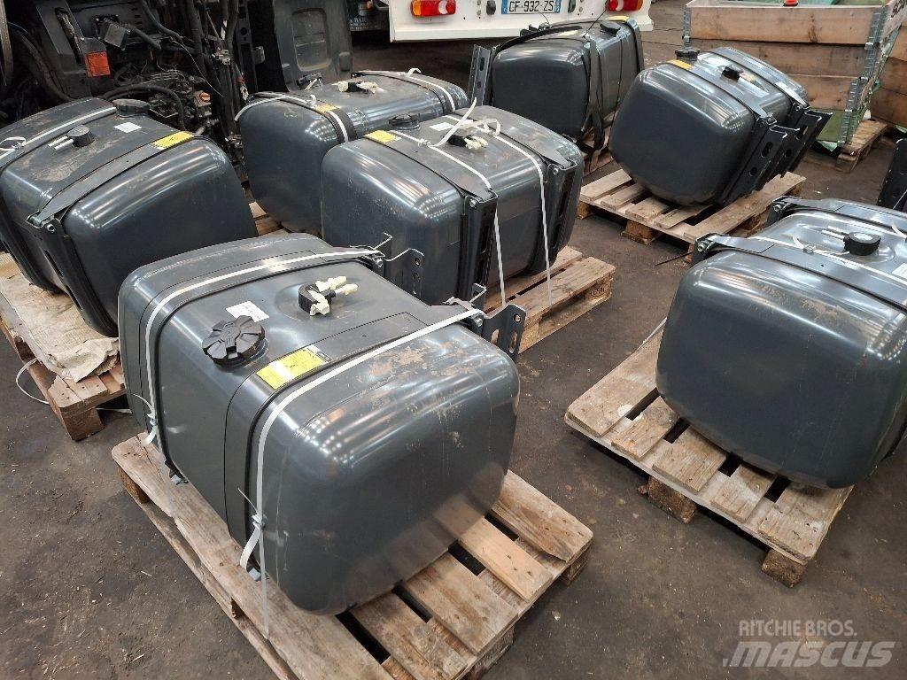 Mercedes-Benz 290L Brandstof-en toegevoegde tanks