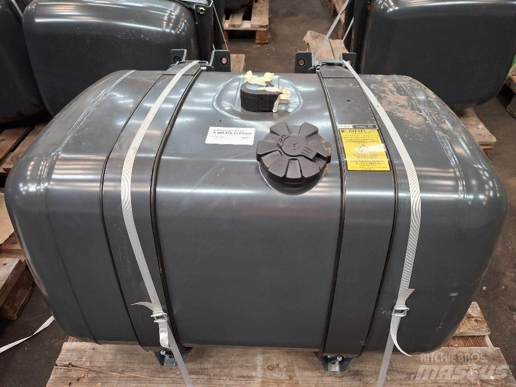 Mercedes-Benz 290L Brandstof-en toegevoegde tanks