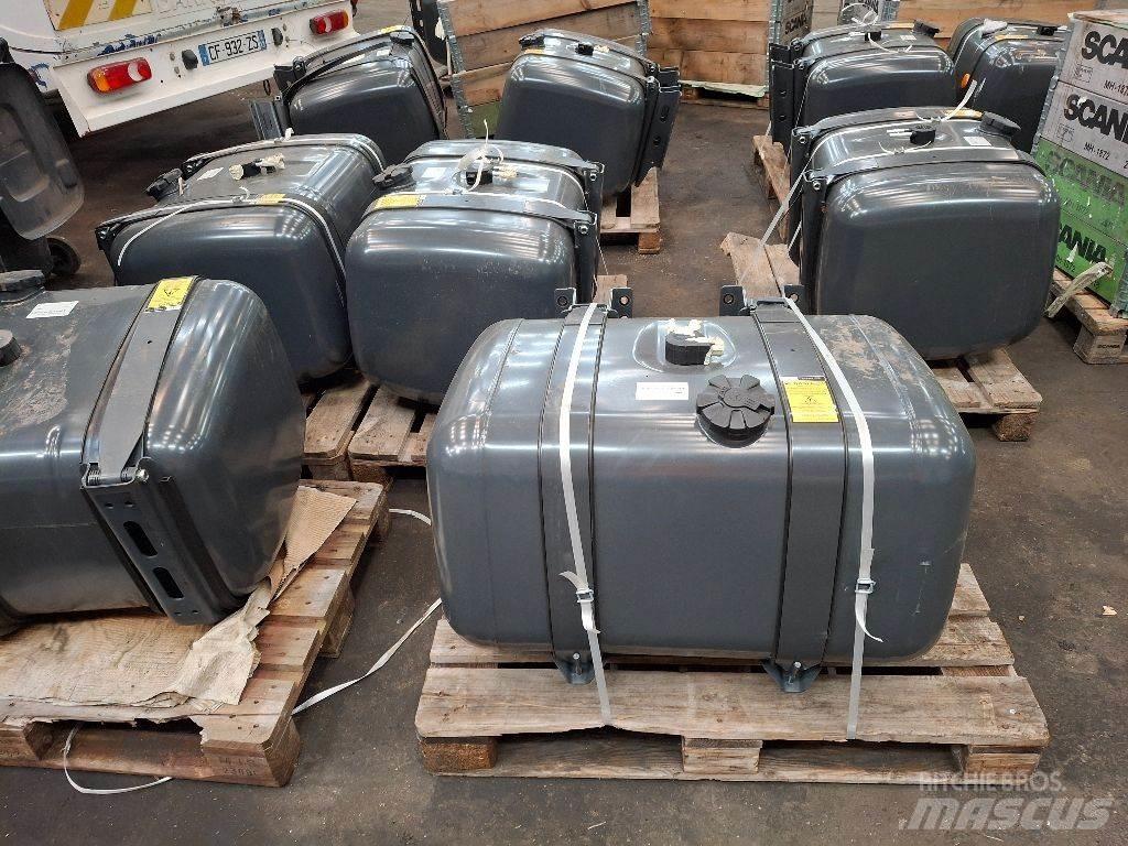 Mercedes-Benz 290L Brandstof-en toegevoegde tanks