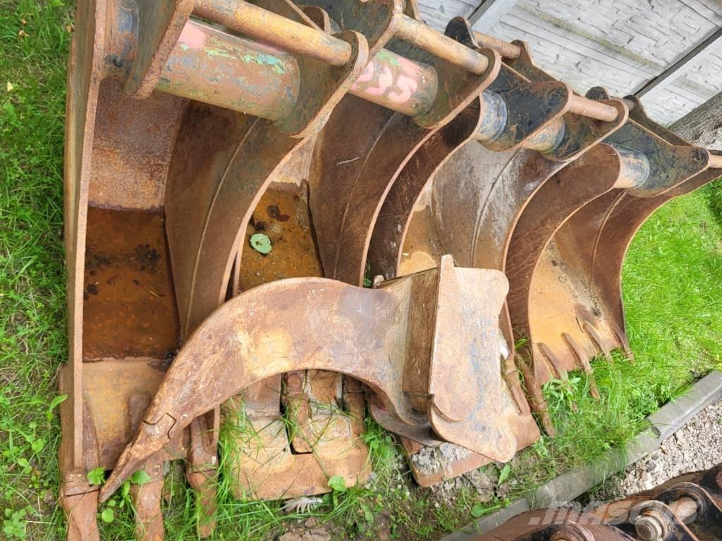 Komatsu PW110 Wielgraafmachines