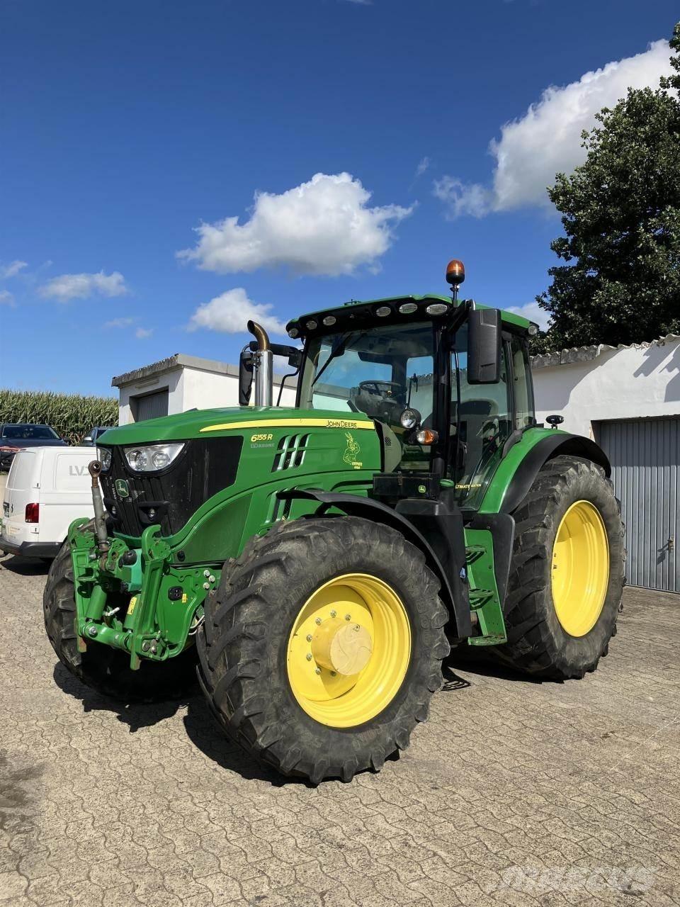 John Deere 6155R Tractoren
