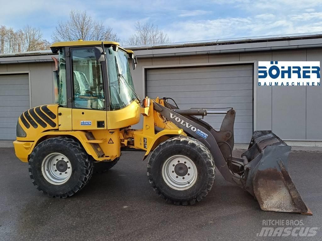 Volvo L 30 B Wielladers