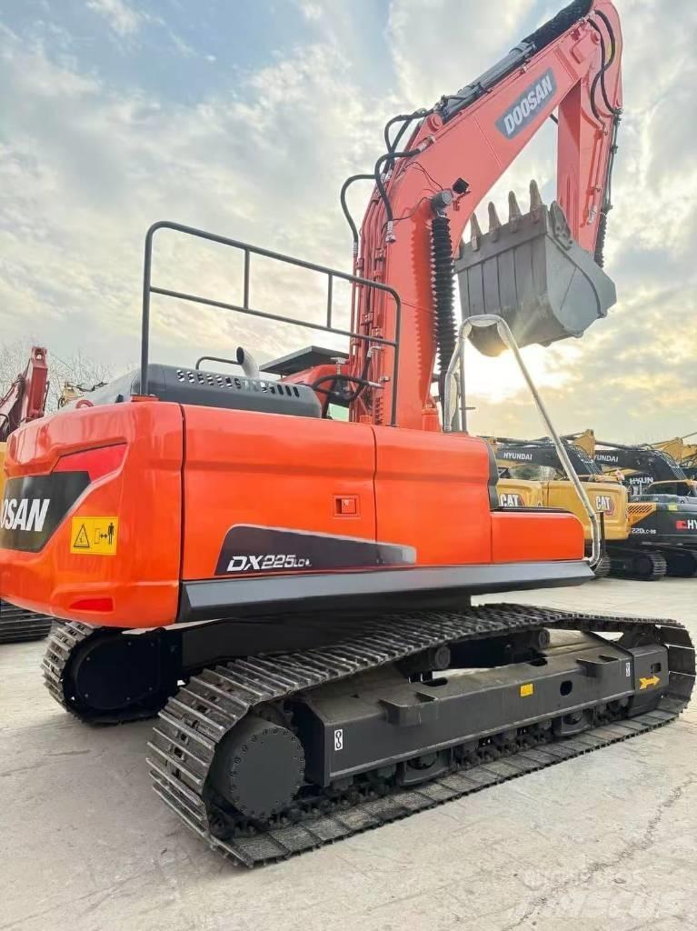 Doosan DX 225 LCA Midigraafmachines 7t - 12t