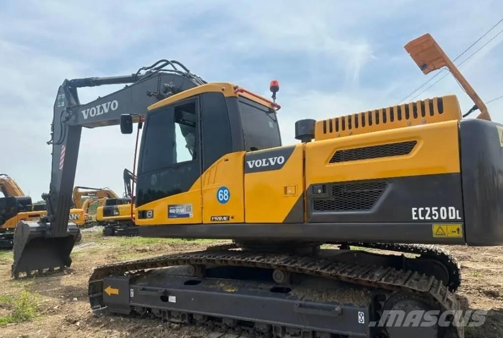 Volvo EC 250 D L Rupsgraafmachines
