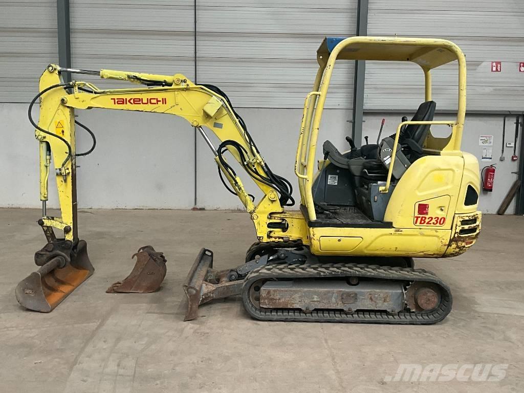 Takeuchi TB 230 Minigraafmachines < 7t