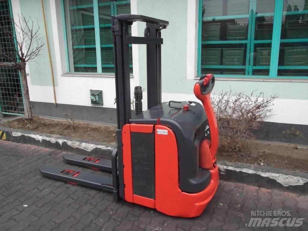 Linde L14 /372/ V-2391 Zelfrijdende stapelaars