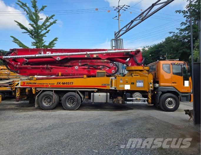 Junjin JX-M4517 Betonpomptrucks