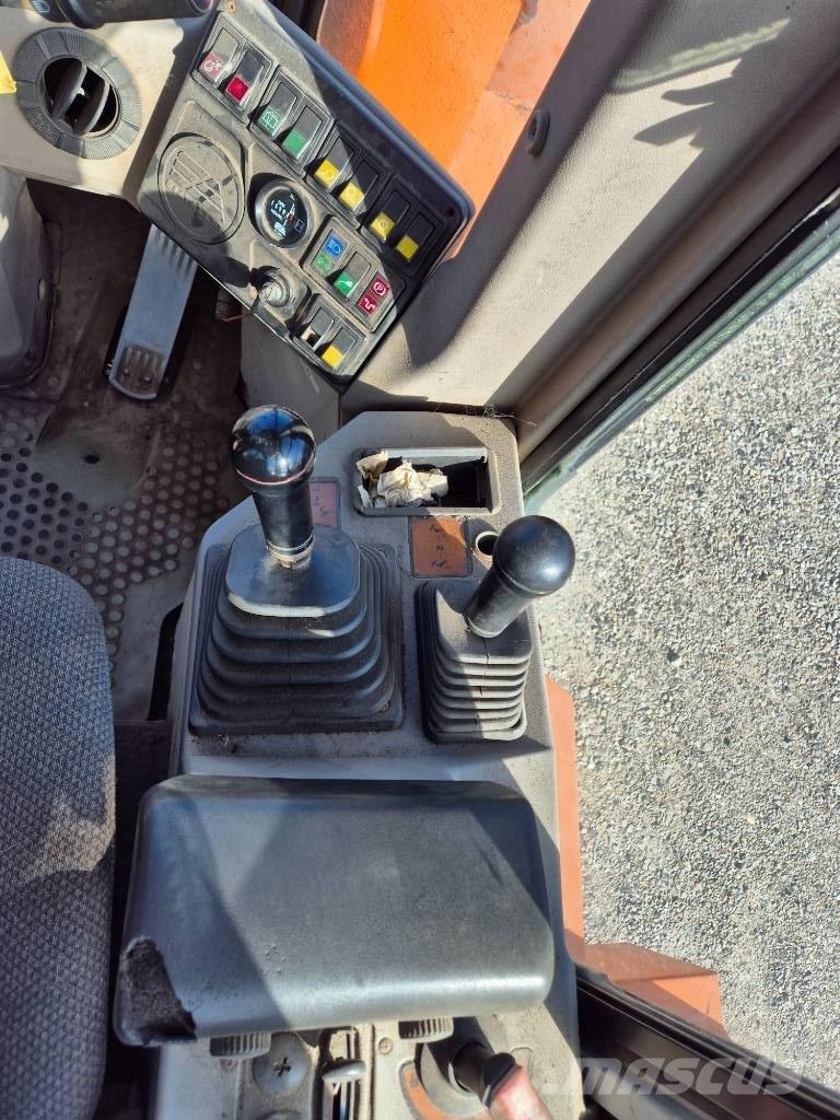 Hitachi FR 130 Wielladers