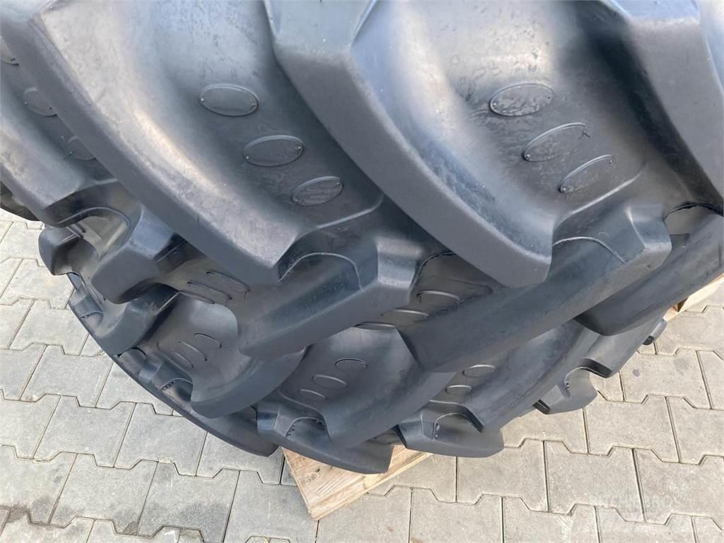 BKT 460/85R30 Banden, wielen en velgen