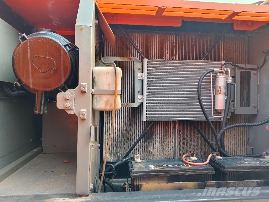 Hitachi ZX 210 Rupsgraafmachines
