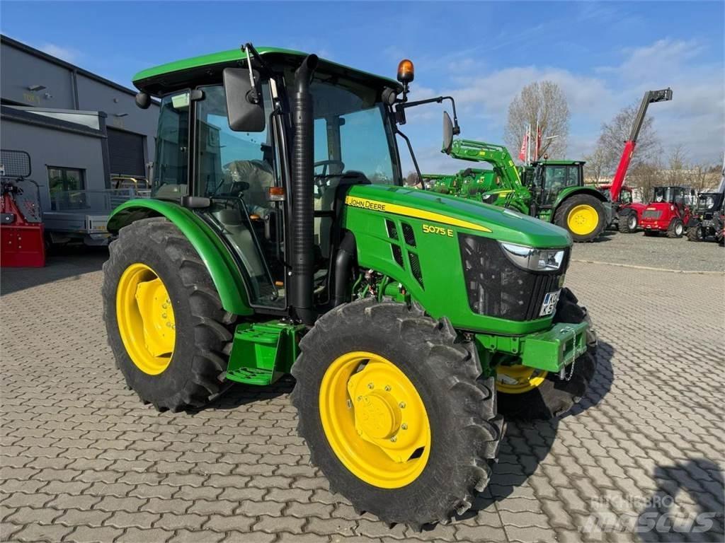 John Deere 5075E Tractoren