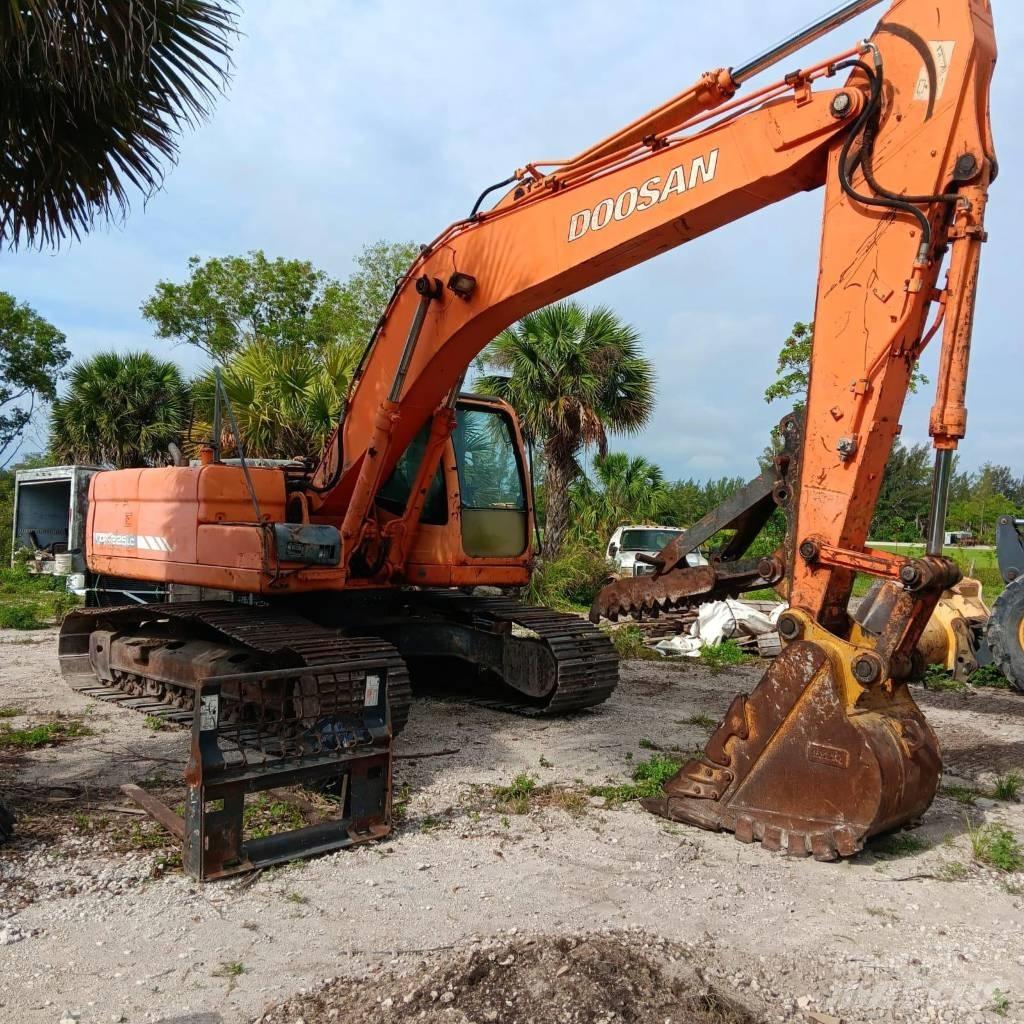 Doosan DX 225 LC Rupsgraafmachines