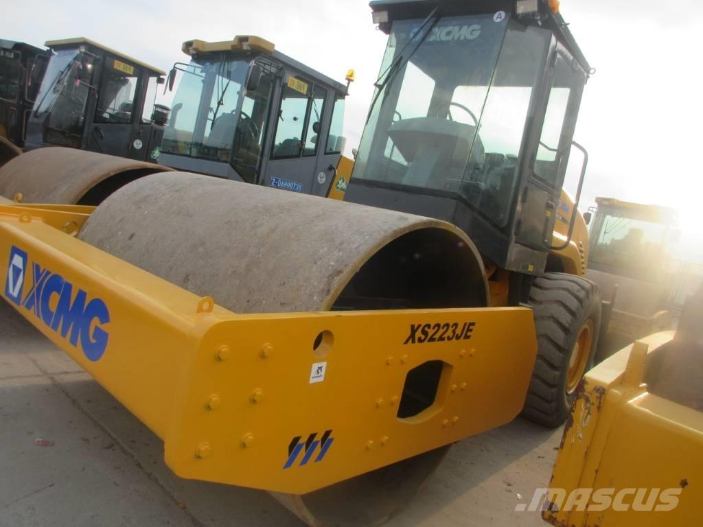 XCMG XS 223 J Trilrolwalsen