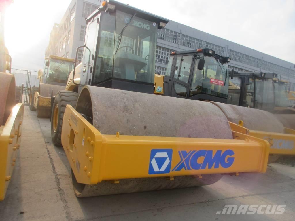 XCMG XS 223 J Trilrolwalsen