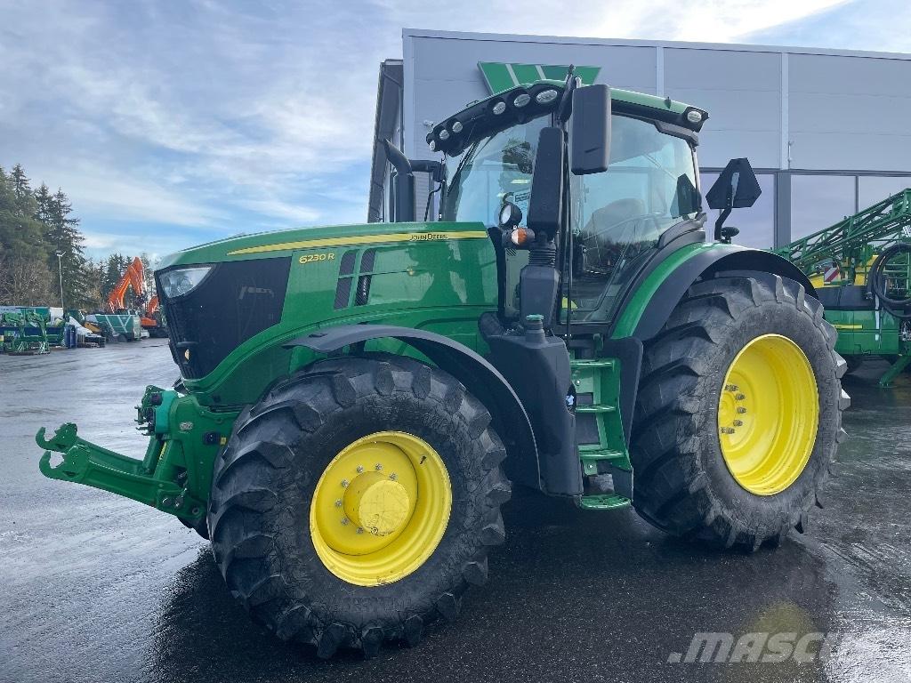 John Deere 6230R Tractoren